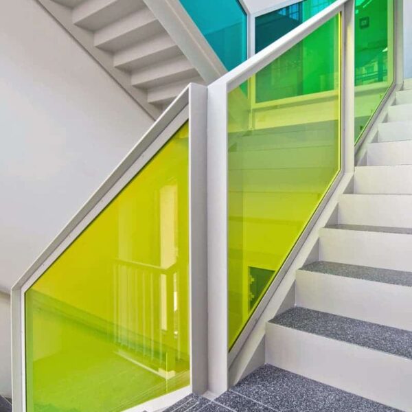 Перила с цветным стеклом «Калейдоскоп»