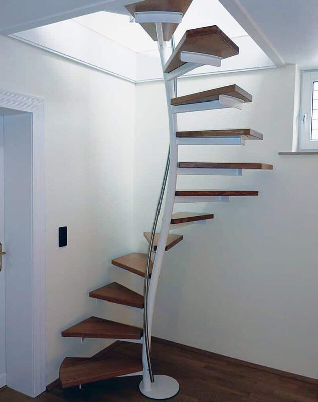 Лестница винтовая на гнутой стойке «Компакт»