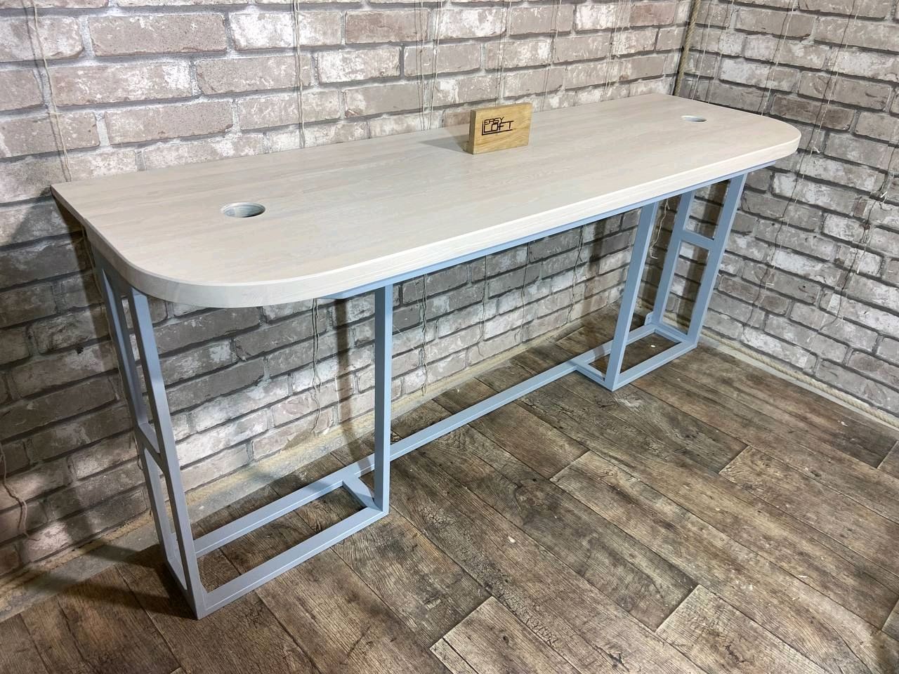 Барная стойка (стол) в стиле Лофт из массива дуба С-395