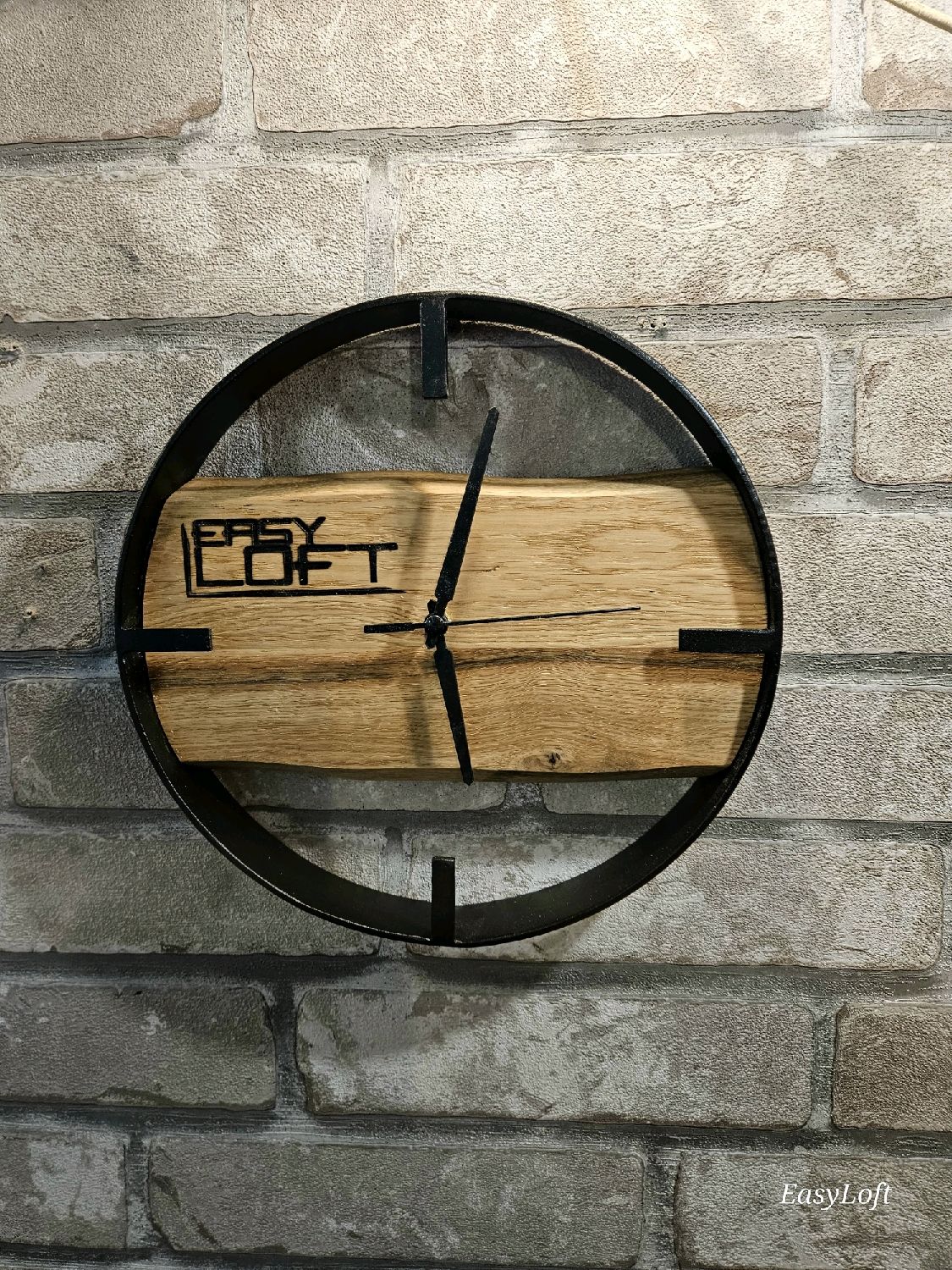 Часы настенные в стиле Лофт из массива дуба Ч-008