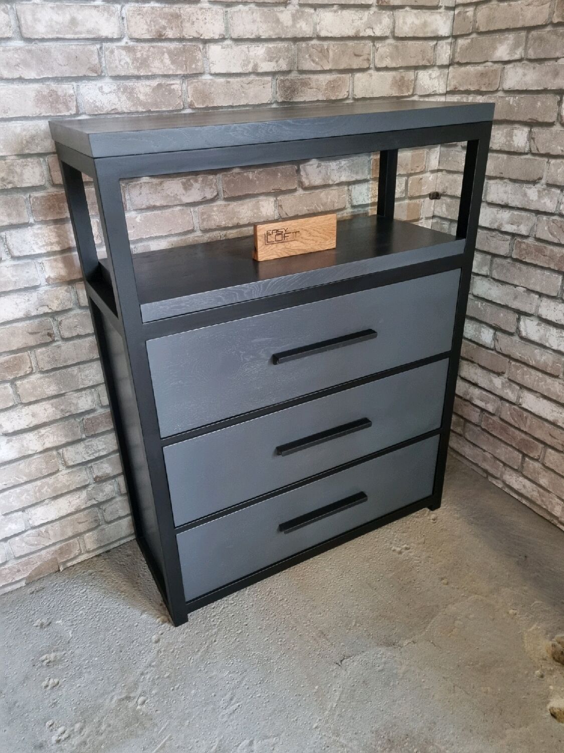 Комод в стиле Лофт из массива дуба К-028