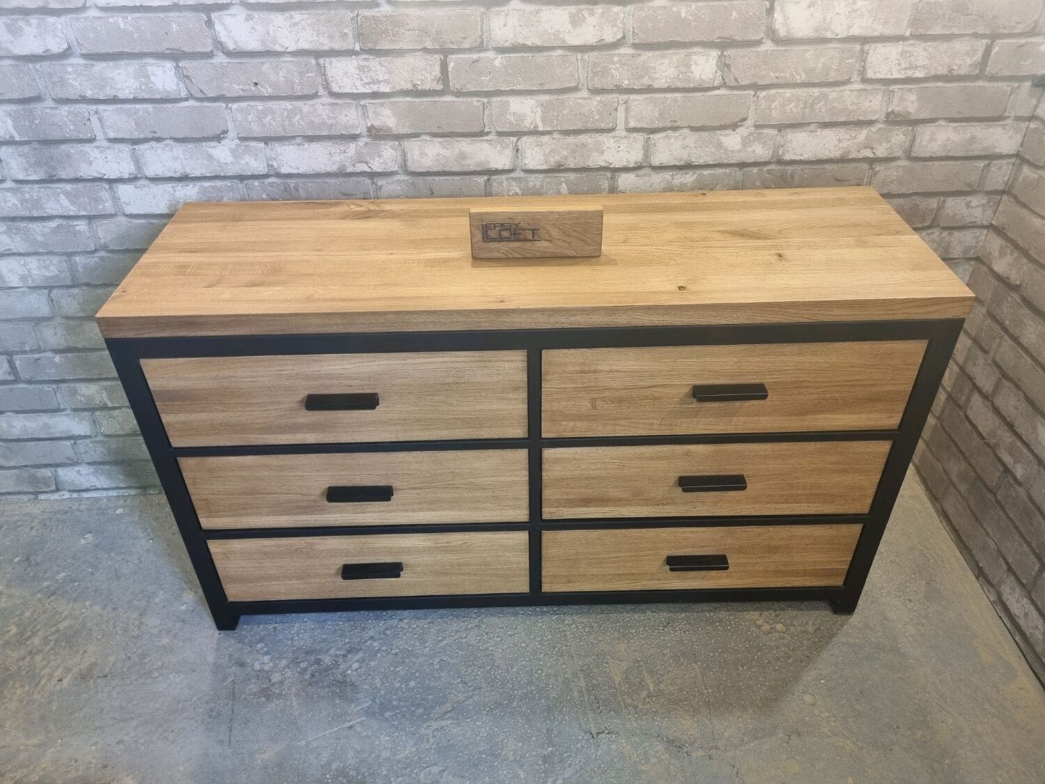 Комод в стиле Лофт из массива дуба К-032