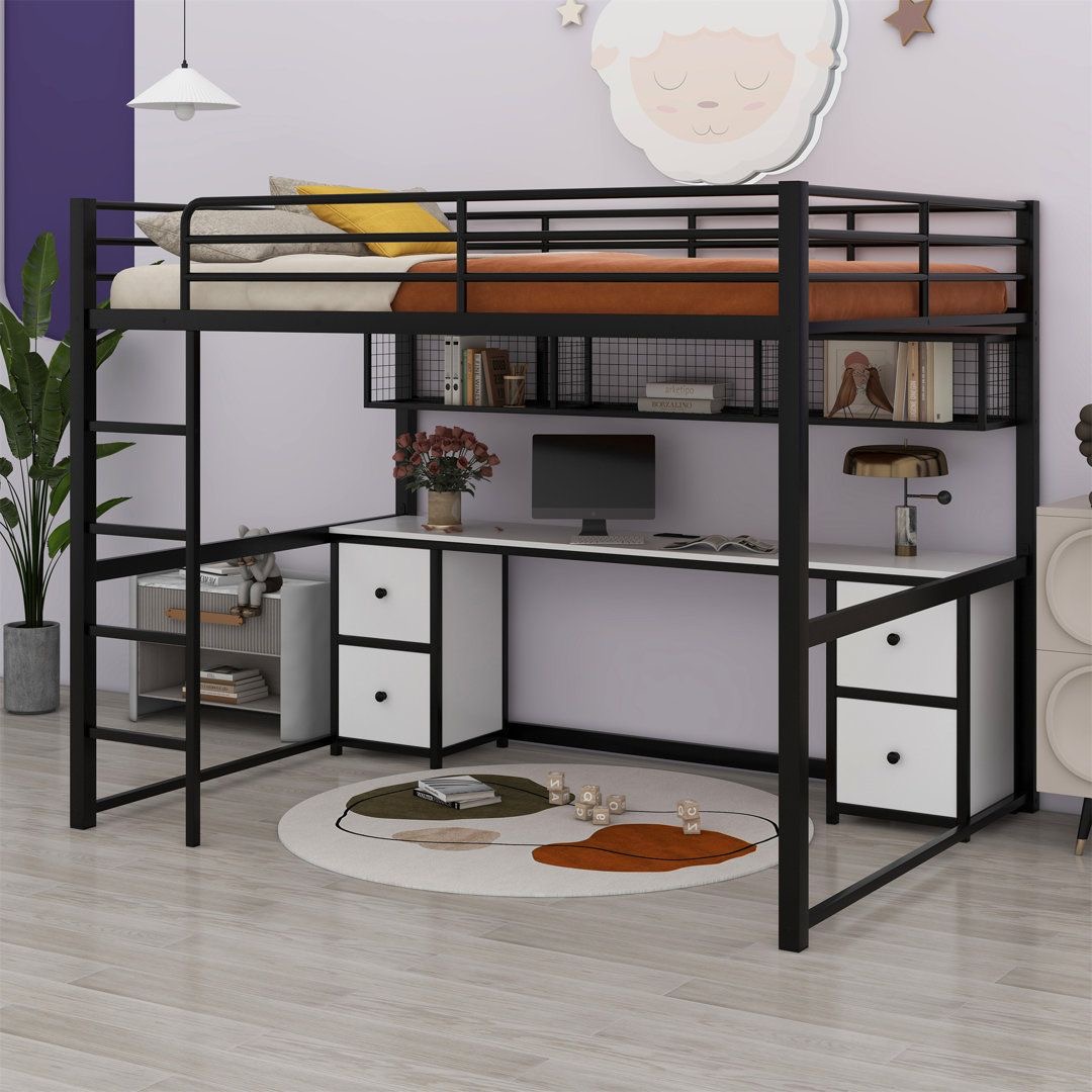 Кровать-чердак из металлического профиля с рабочим столом