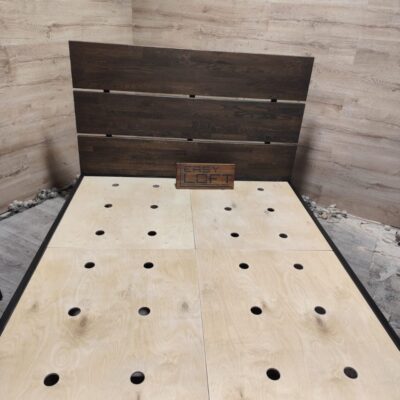 Кровать в стиле Лофт из массива дуба В-011