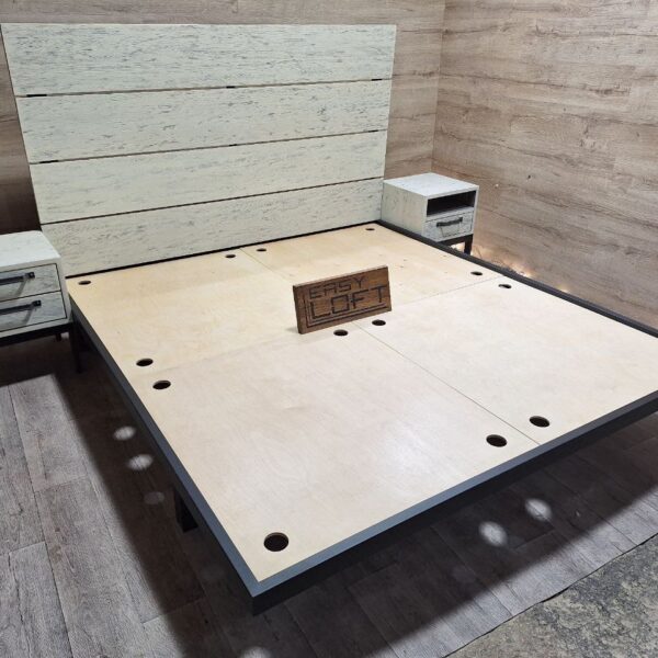 Кровать в стиле Лофт из массива дуба В-012