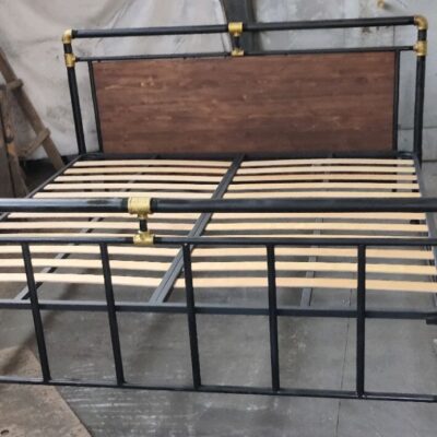 Кровать в стиле Лофт В-004