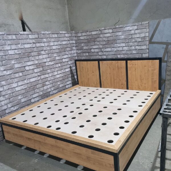 Кровать в стиле Лофт В-005