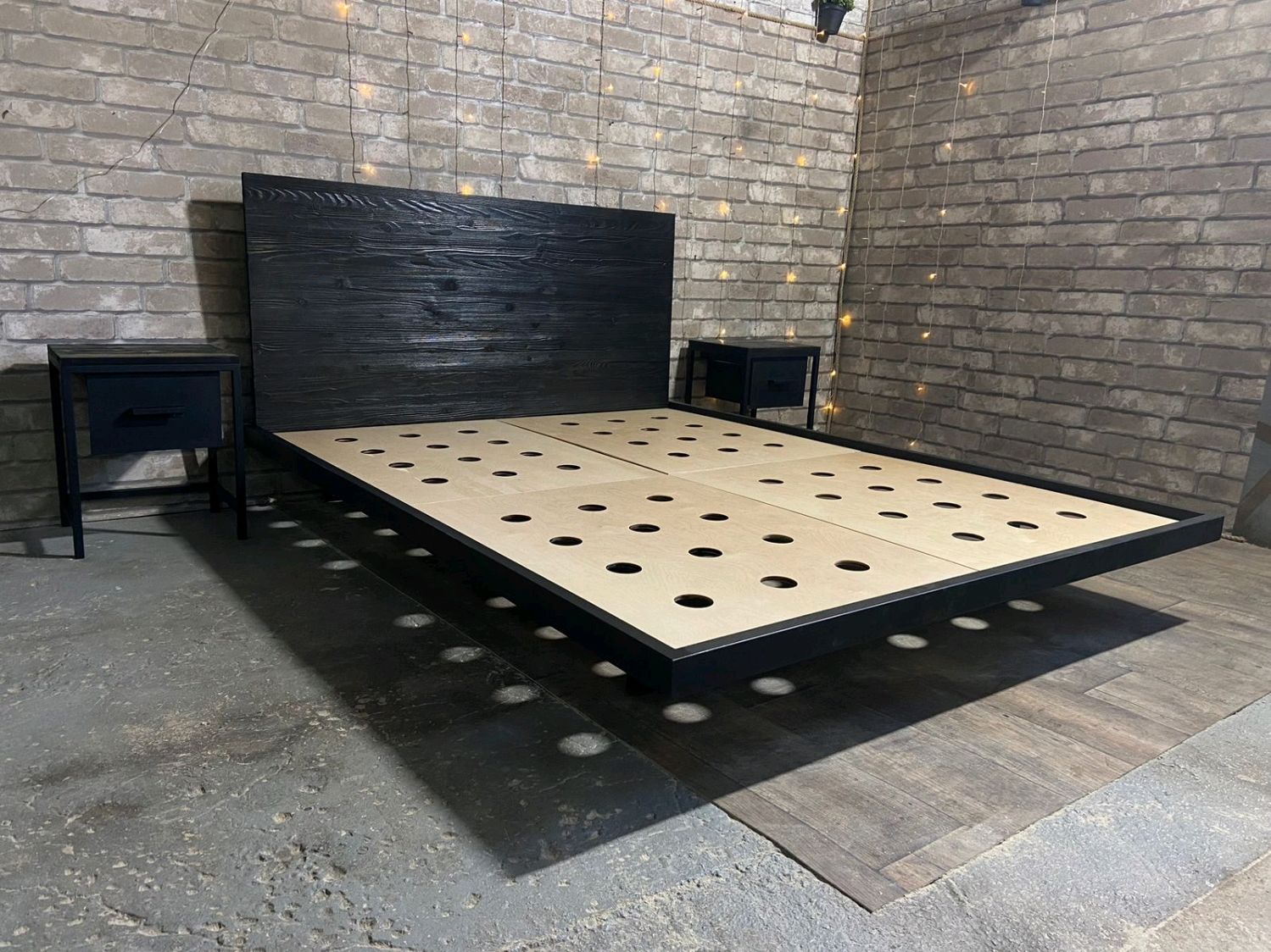 Кровать в стиле Лофт В-009