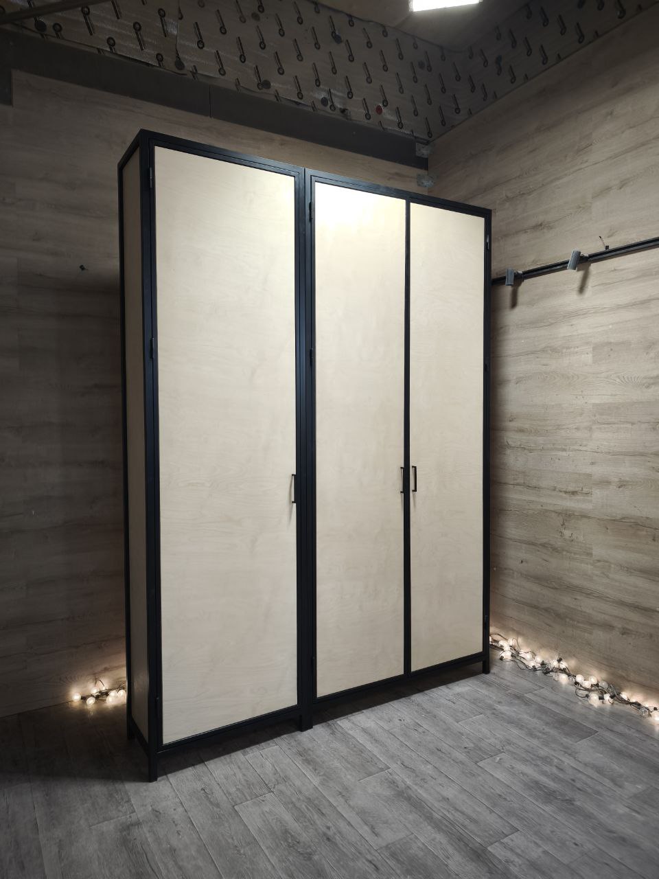 Шкаф в стиле Лофт Ш-010