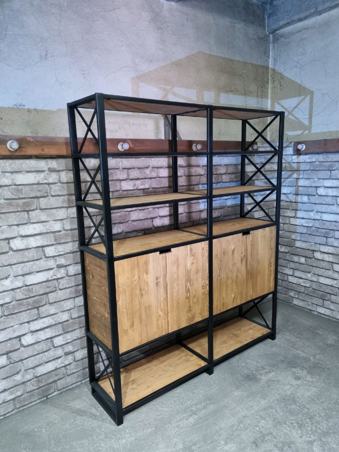 Стеллаж в стиле Лофт из массива дуба Л-050