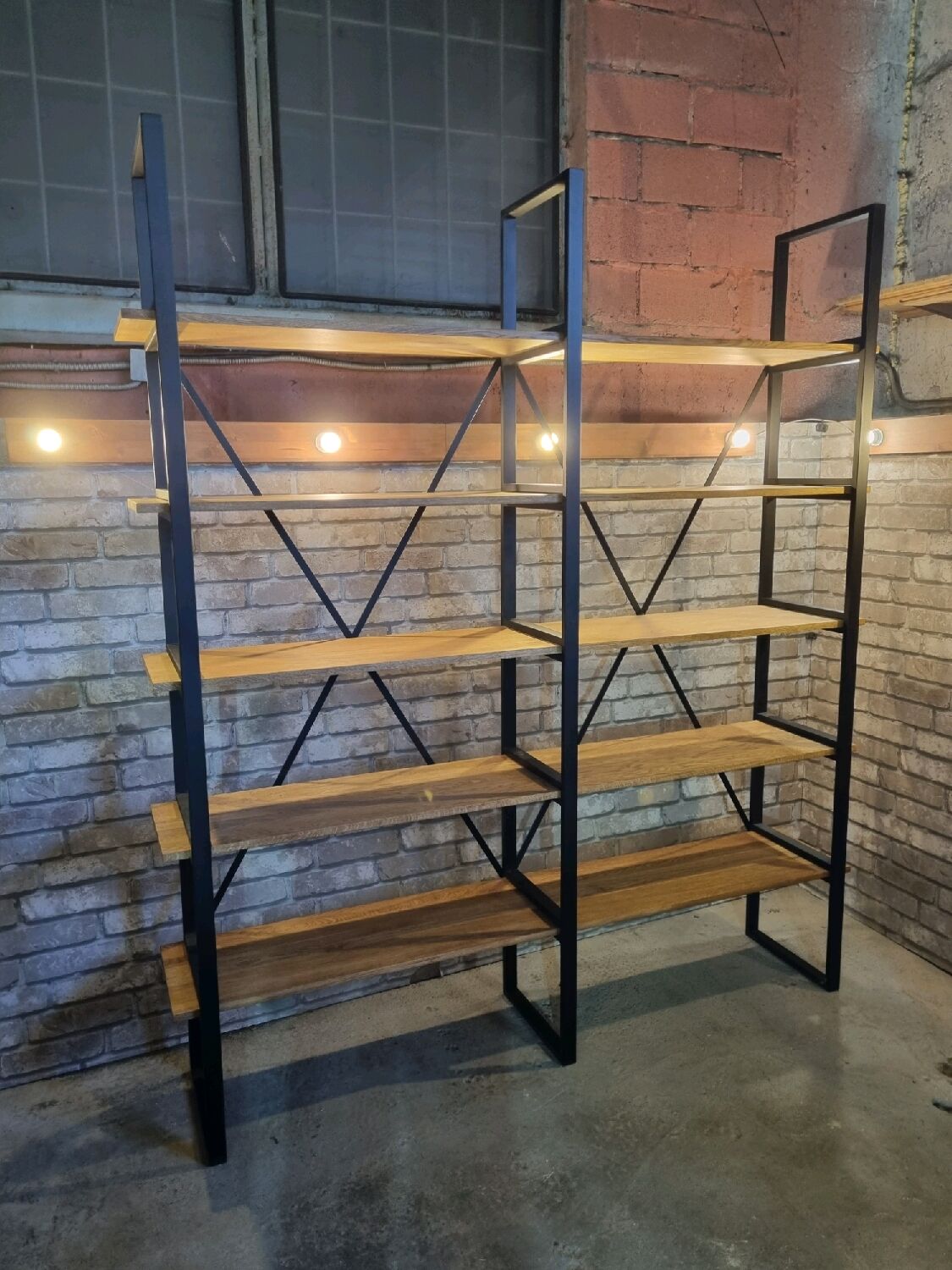 Стеллаж в стиле Лофт из массива дуба Л-052