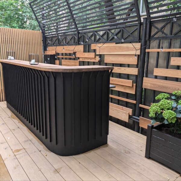 Стойка ресепшен в стиле Лофт из массива дуба Р-006