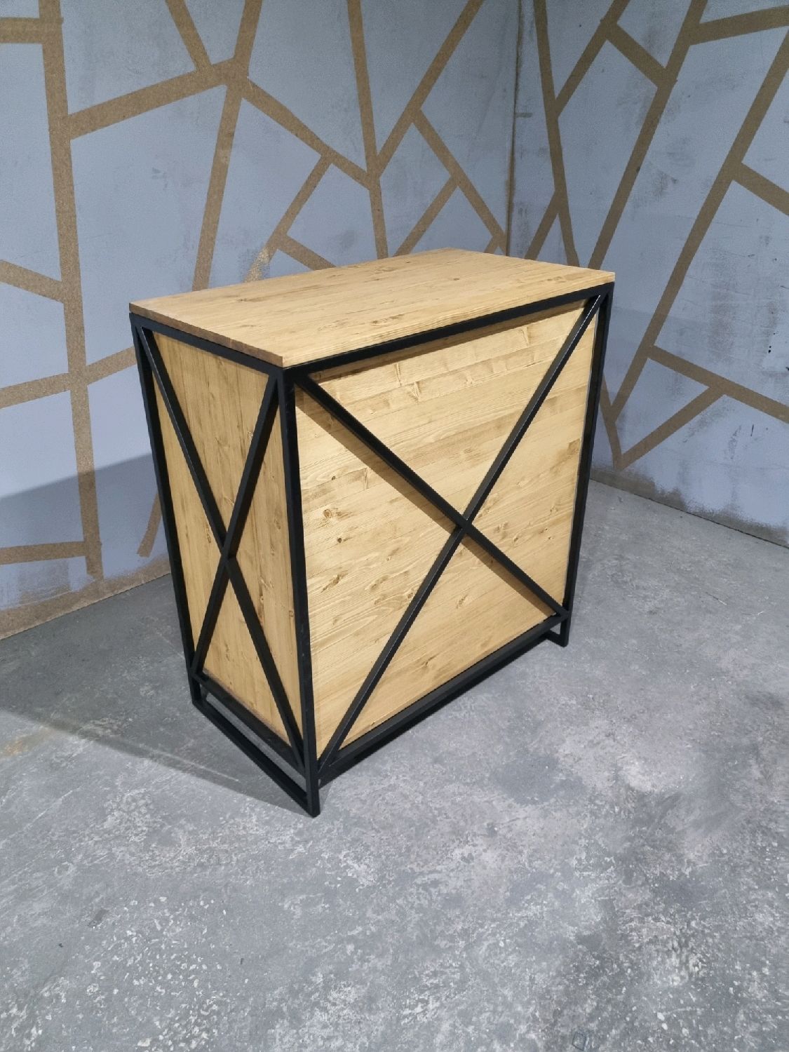 Стойка ресепшен в стиле Лофт Р-001