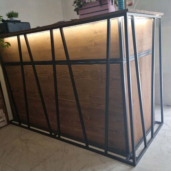 Стойка ресепшен в стиле Лофт Р-002