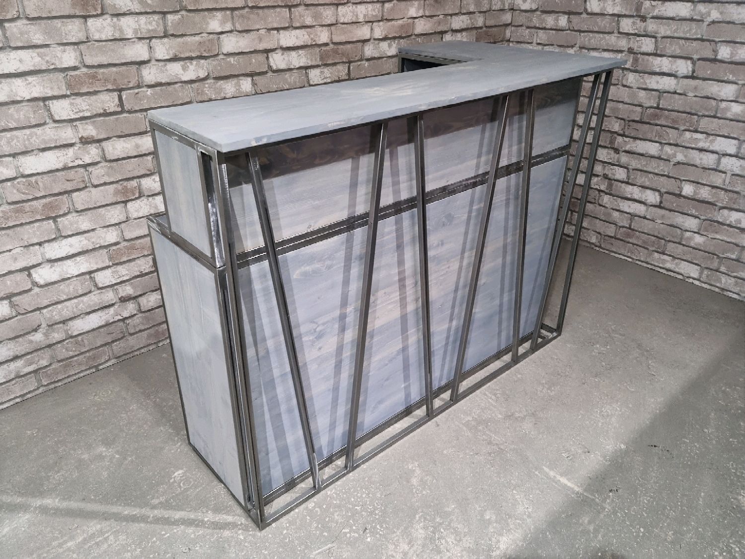 Стойка ресепшен в стиле Лофт Р-004