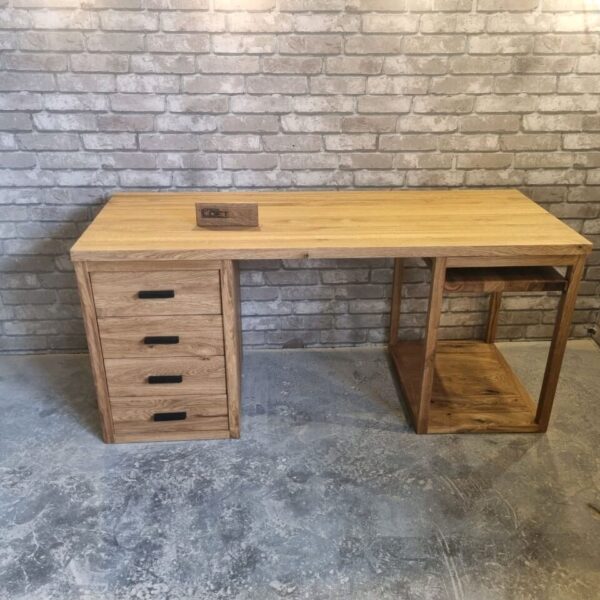 Стол компьютерный в стиле Лофт из массива дуба С-244