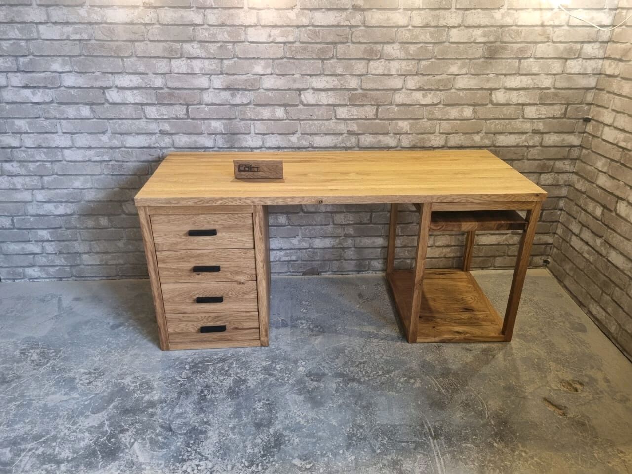 Стол компьютерный в стиле Лофт из массива дуба С-244