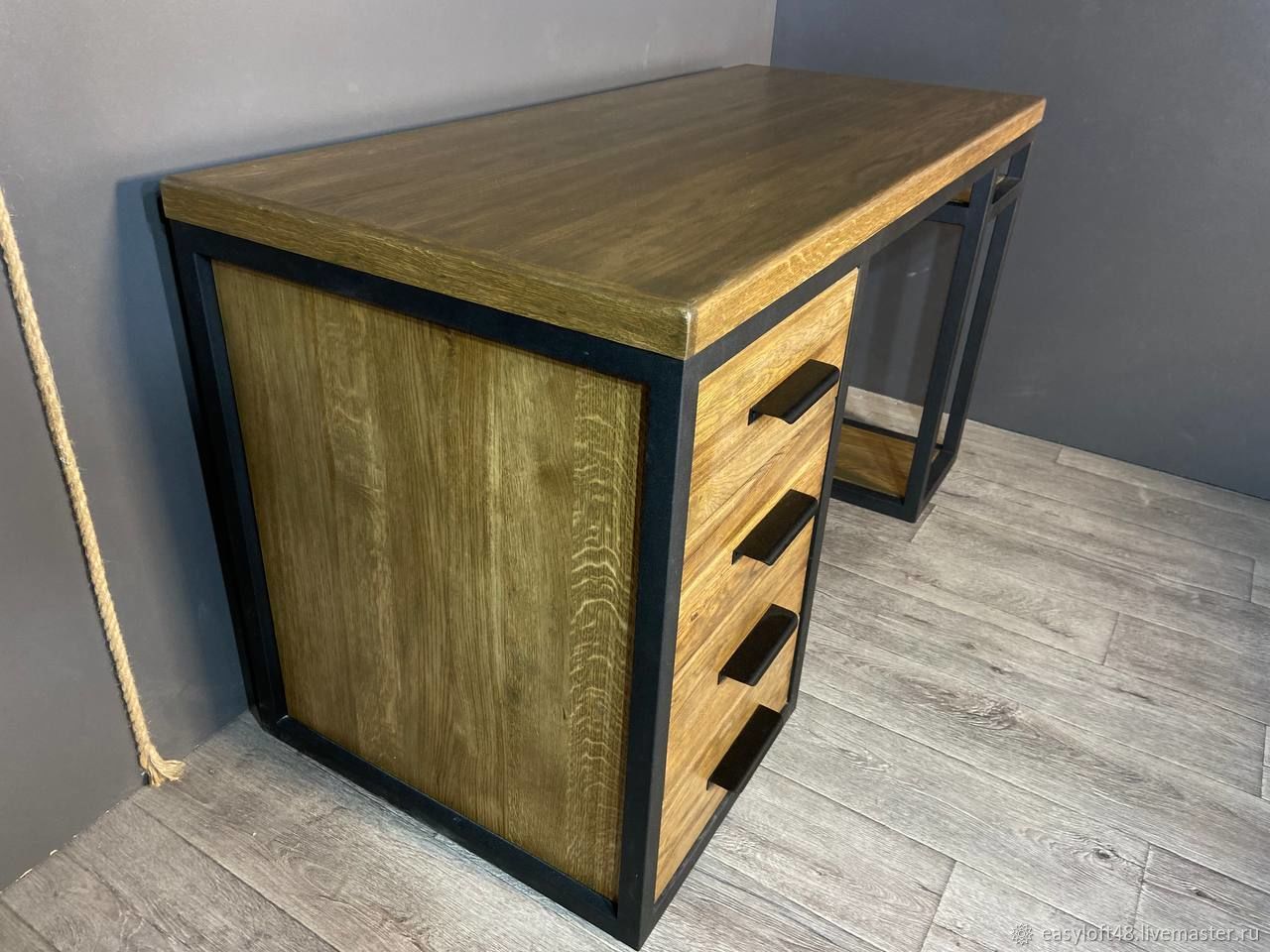 Стол компьютерный в стиле Лофт из массива дуба С-427