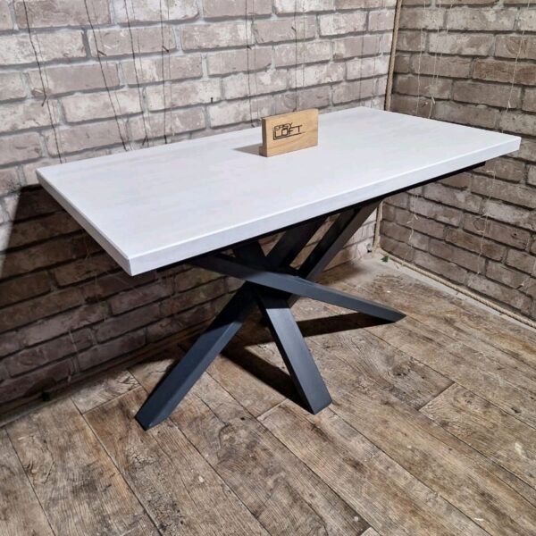 Стол обеденный в стиле Лофт из массива дуба С-391