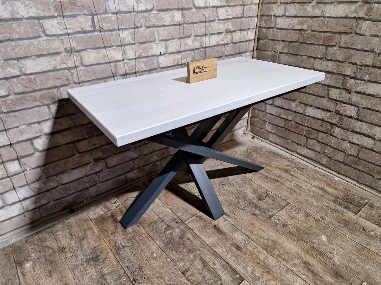 Стол обеденный в стиле Лофт из массива дуба С-391