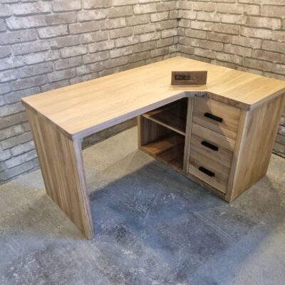 Стол письменный угловой в стиле Лофт из массива дуба С-241