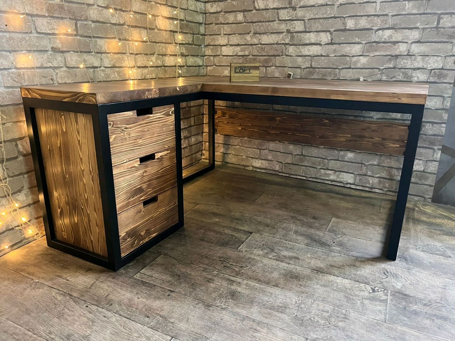 Стол письменный угловой в стиле Лофт С-319