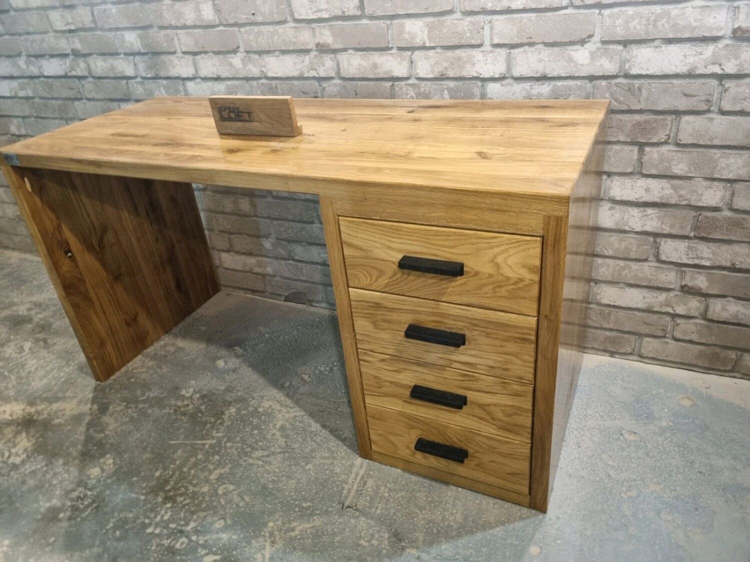 Стол письменный в стиле Лофт из массива дуба С-255