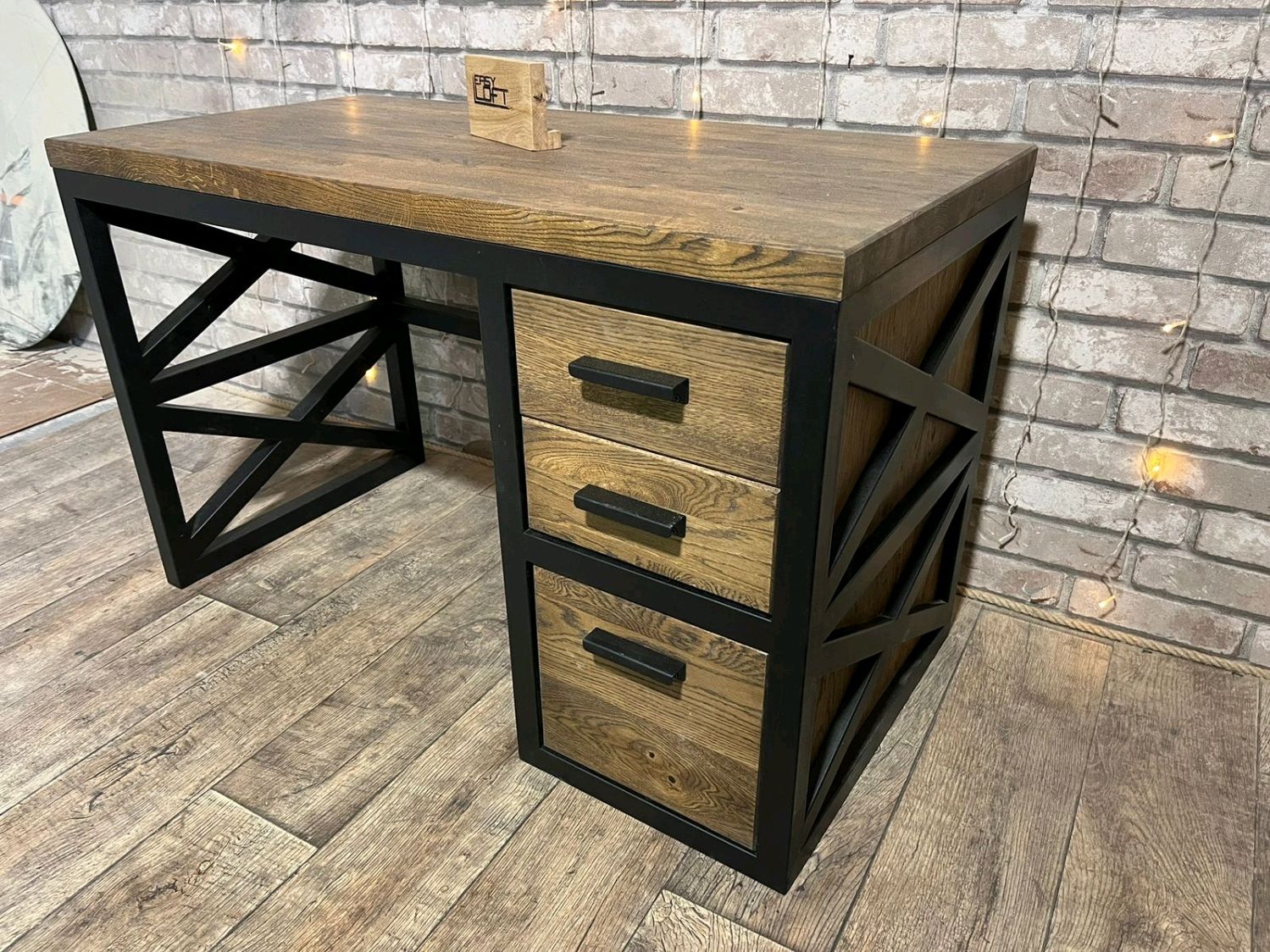 Стол письменный в стиле Лофт из массива дуба С-341