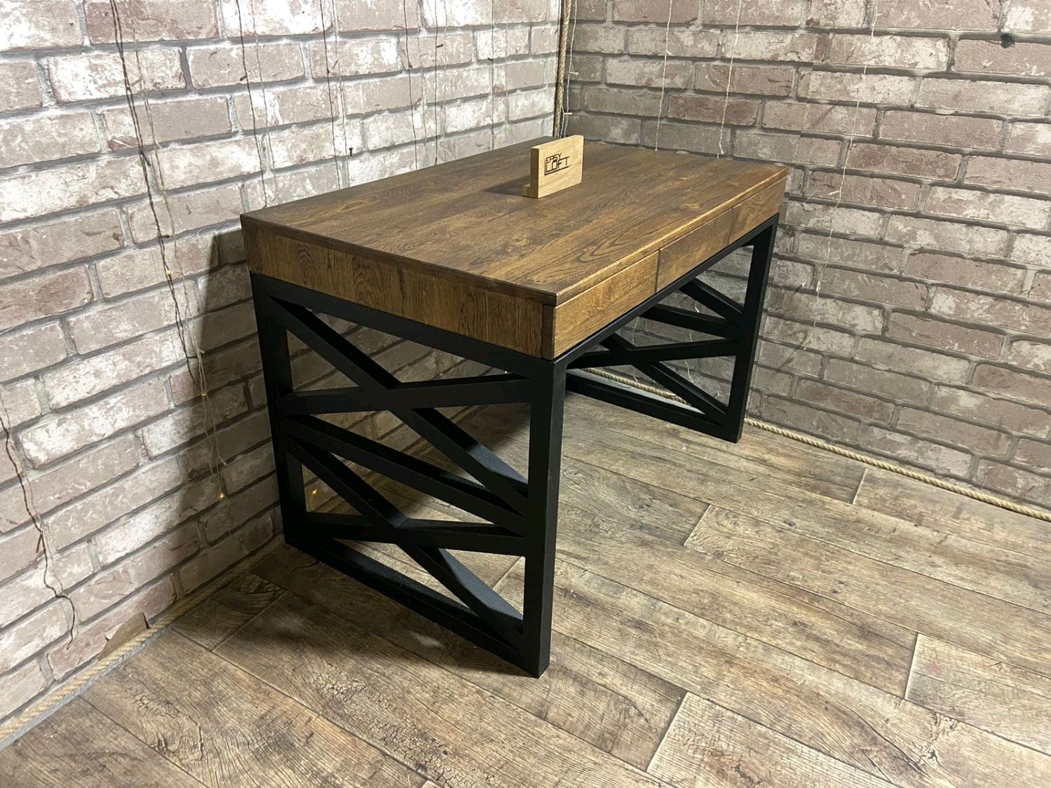 Стол письменный в стиле Лофт из массива дуба С-364