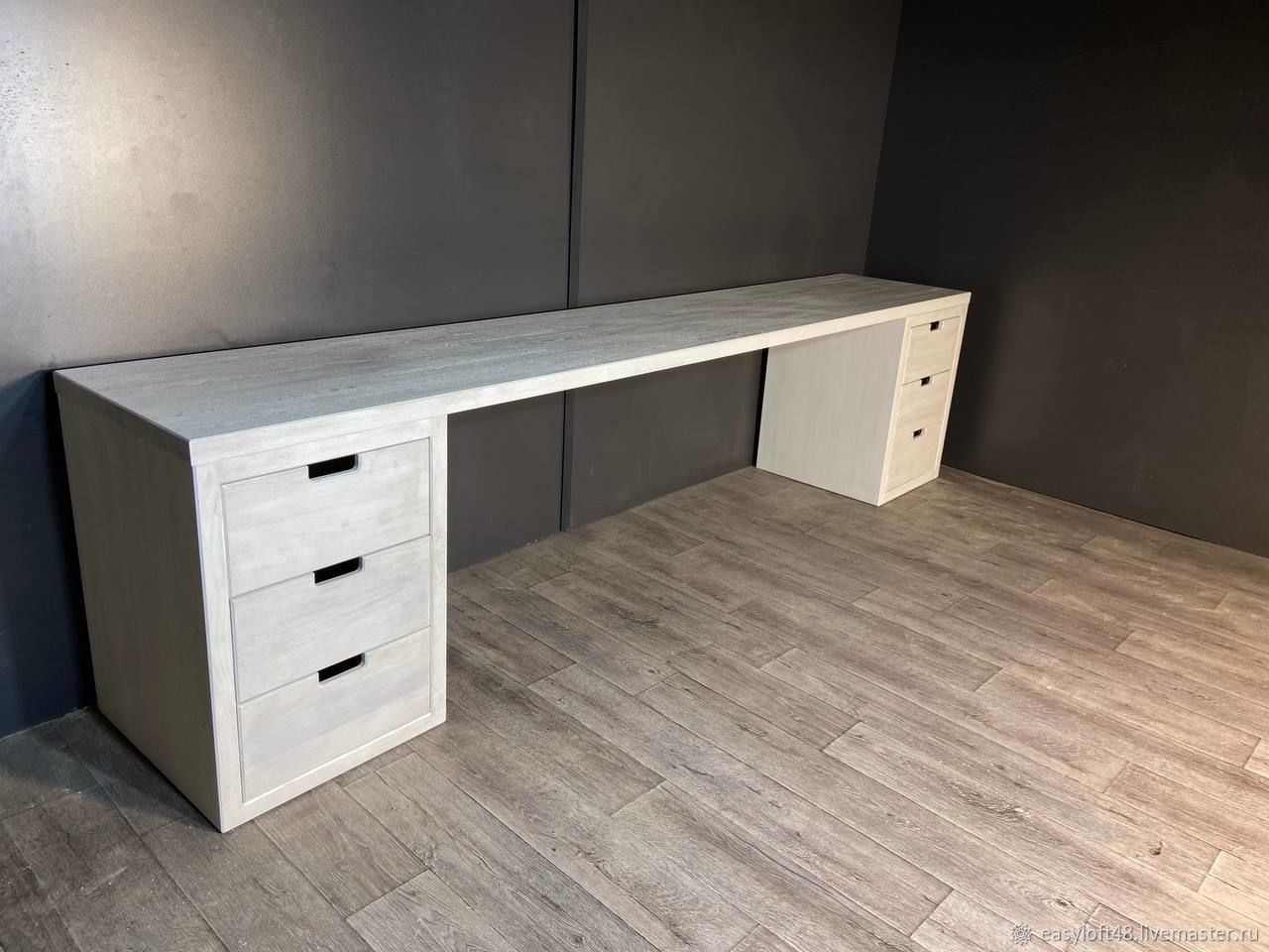 Стол письменный в стиле Лофт из массива дуба С-428