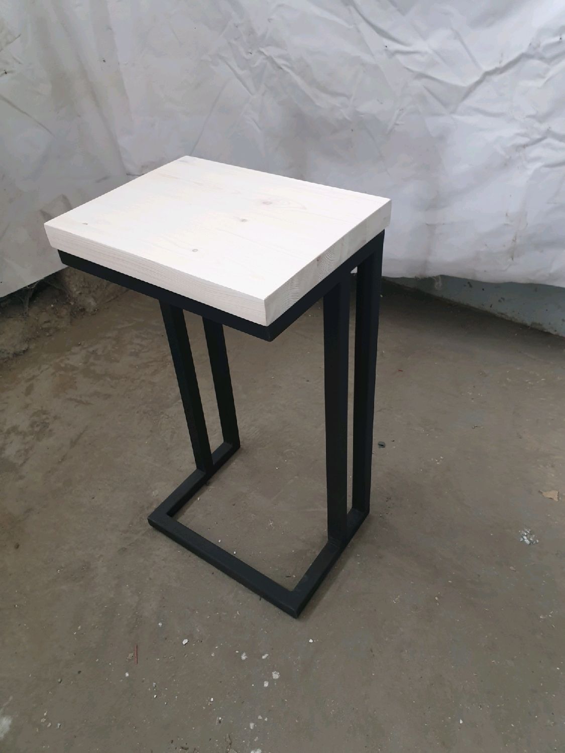 Стол журнальный в стиле Лофт С-012