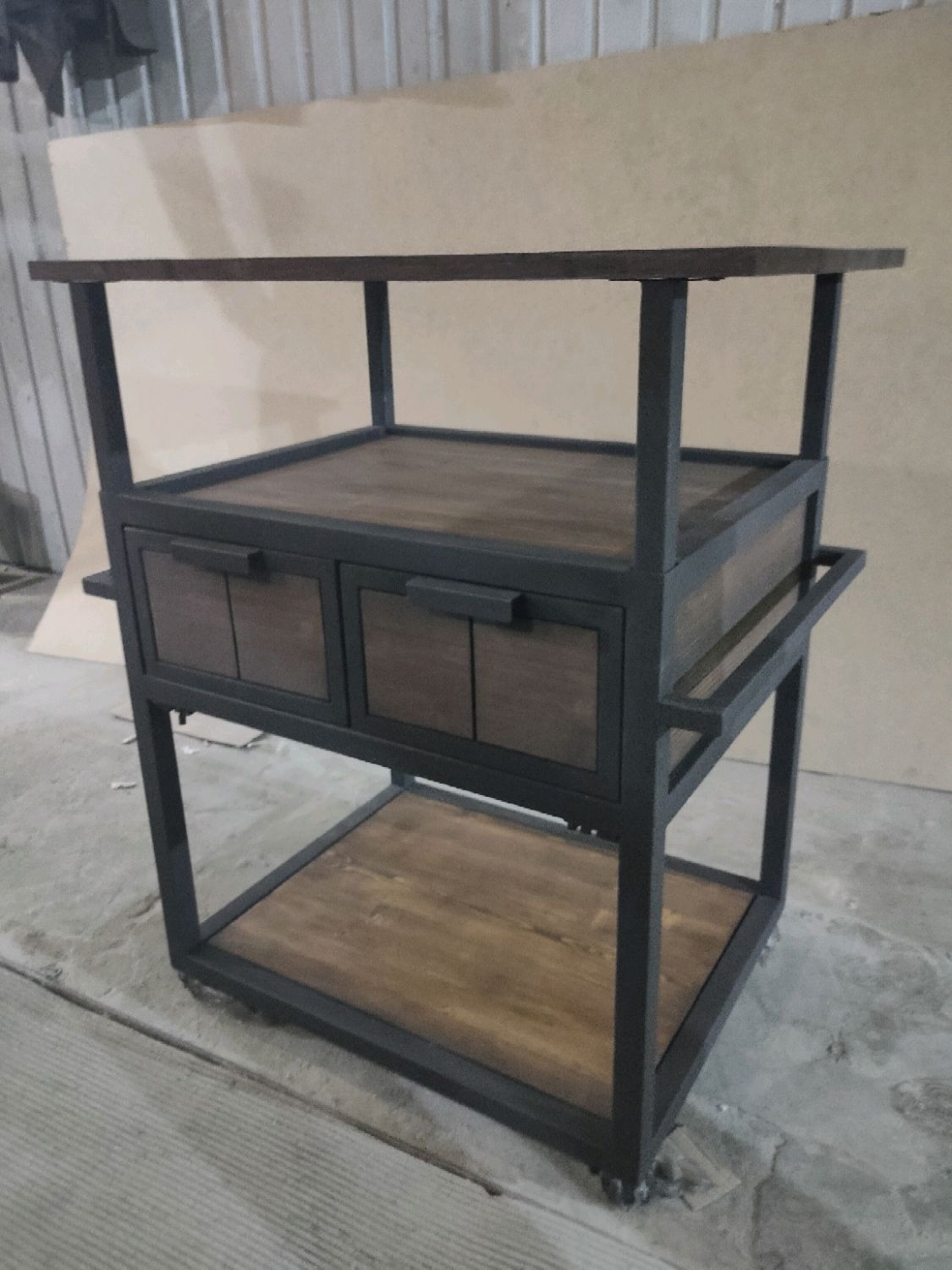 Стол журнальный в стиле Лофт С-038