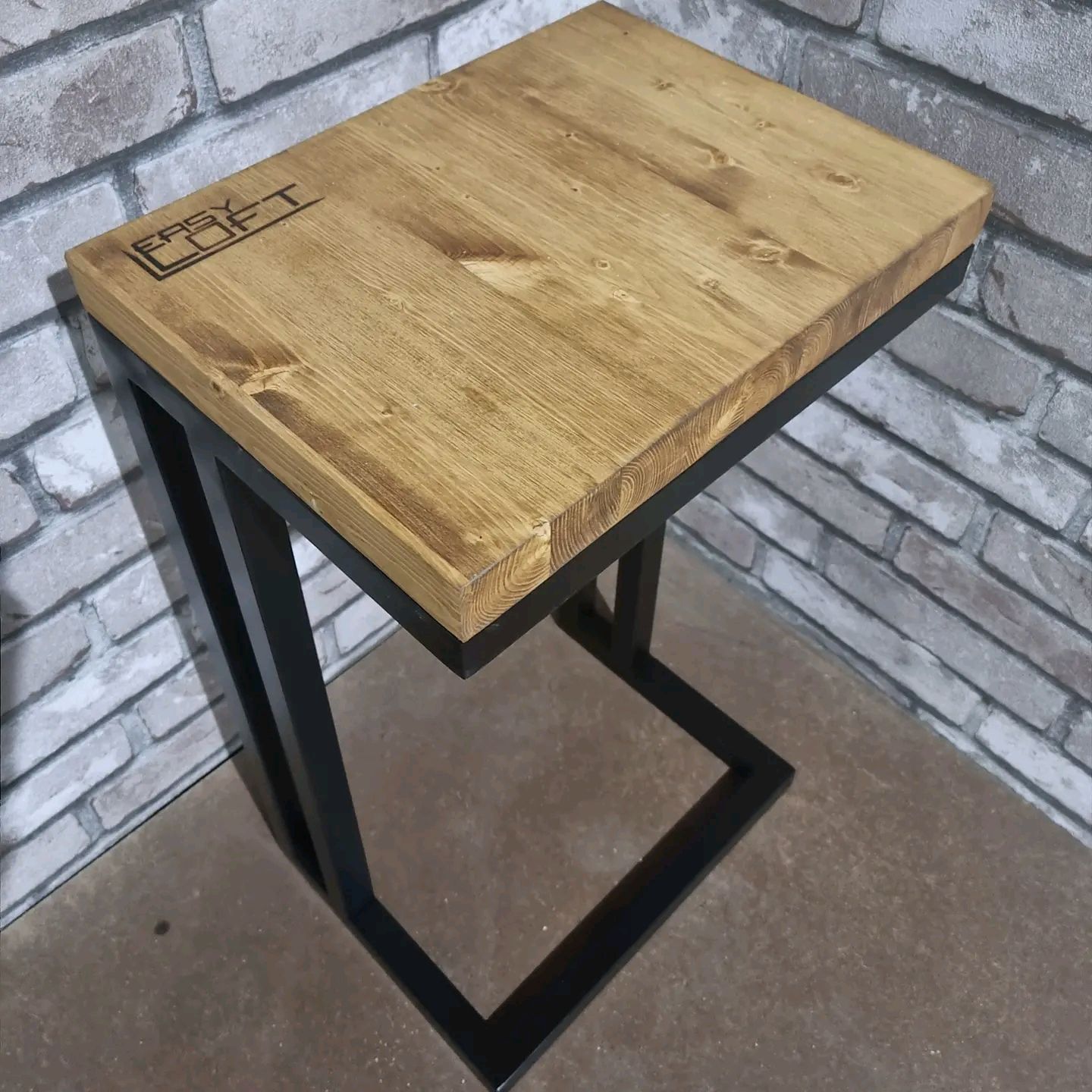 Стол журнальный в стиле Лофт С-191