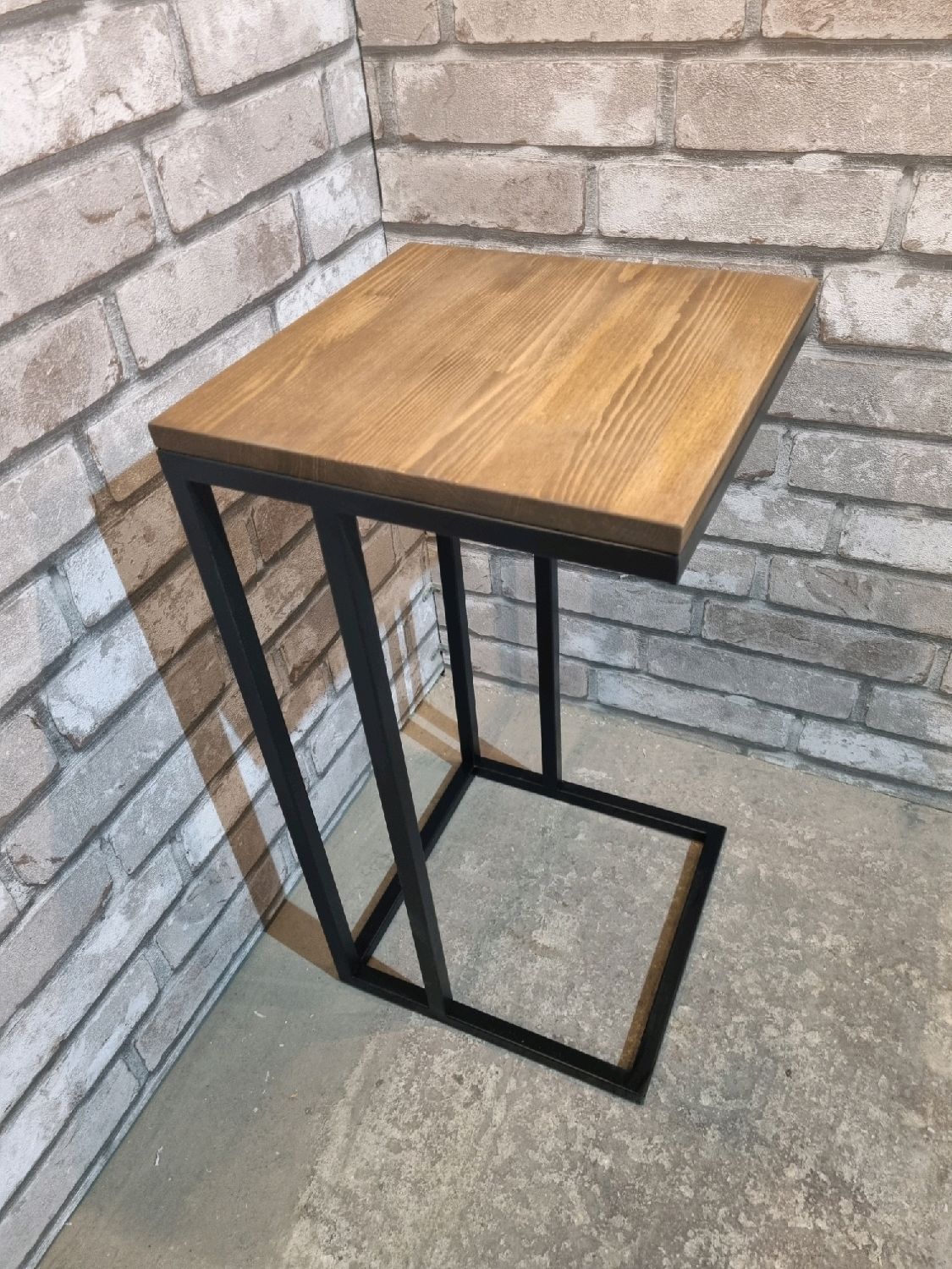 Стол журнальный в стиле Лофт С-205